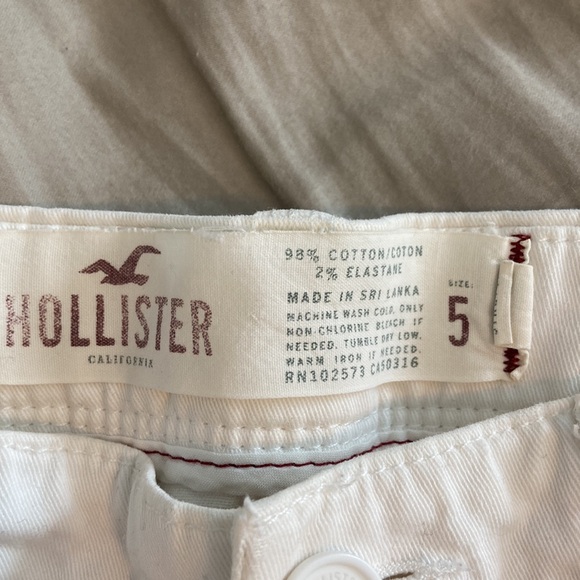 Hollister Shorts - Picture 2 of 5